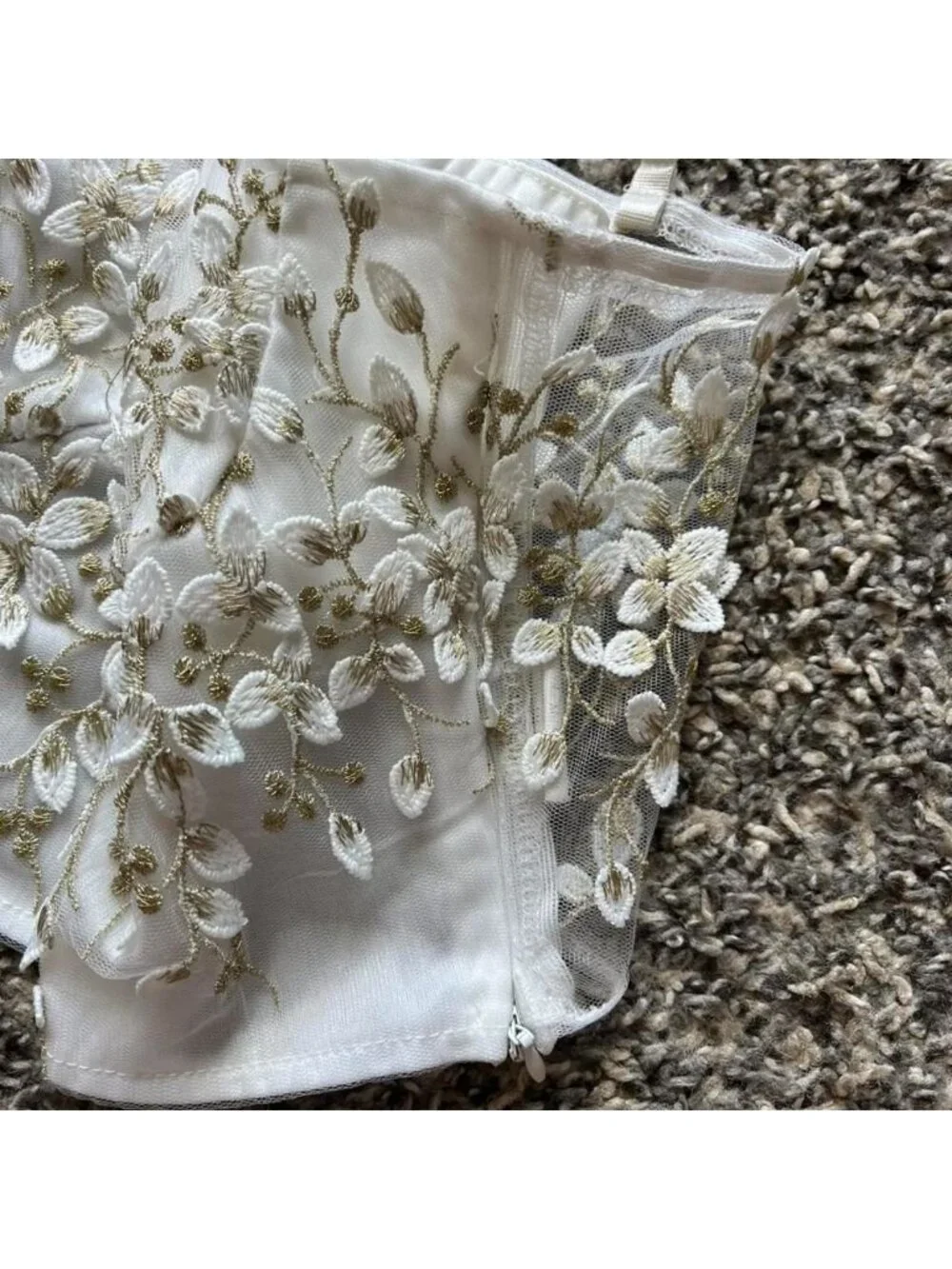 White & Gold Floral Embroidered Babydoll Corset XS/S Crop Top Summer Dainty Chic - Picture 3 of 8